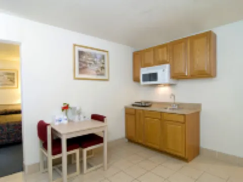 Americas Best Value Inn & Suites-Groves/Port Arthur Hotels in Groves