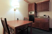 Coratel Inn & Suites by Jasper Northfield Hotel di Faribault