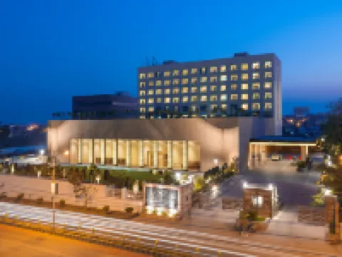 Balaji Sarovar Premiere Solapur Hotels in Solapur