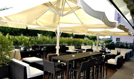 As Hotel Limbiate Fiera Отели в г. Чезате