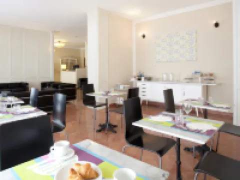 โรงแรมทัวริสต์ โรงแรมในทูริน