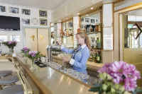 Grand Museum Hotel, BW Signature Collection - Quầy bar