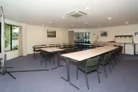 Shadzz Motel Hotels in Palmerston North
