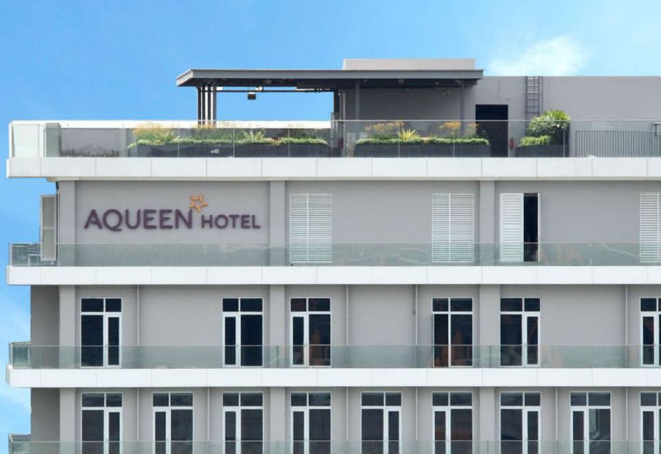 1. Aqueen H..