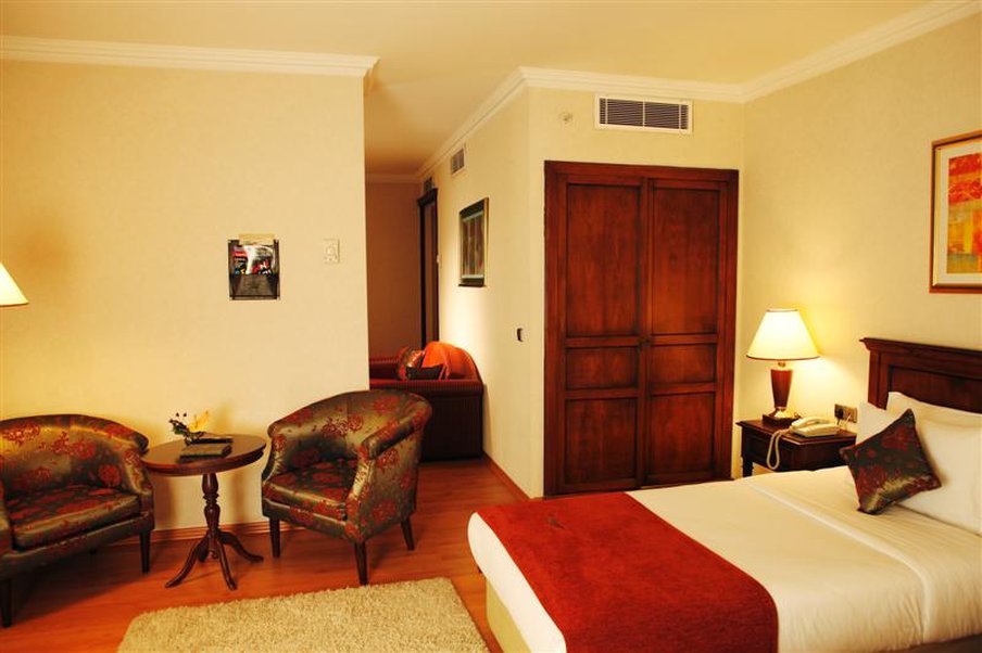 LaresPark Hotel Taksim (Occidental Taksim)