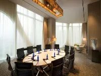 Hampton Inn & Suites Chicago/Aurora Hotels in Aurora