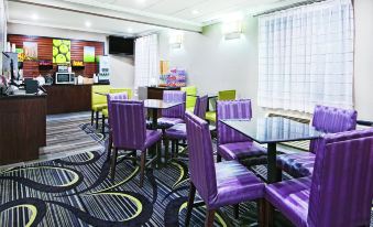 Regency Inn & Suites - Baytown