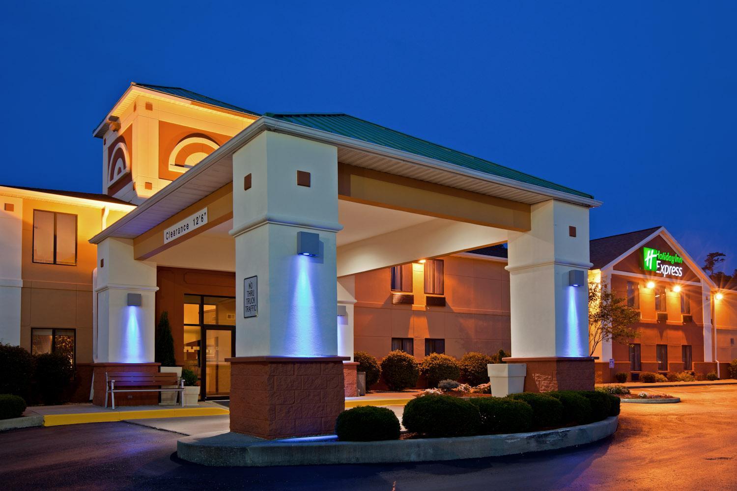 Holiday Inn Express Cloverdale - Greencastle, an Ihg Hotel