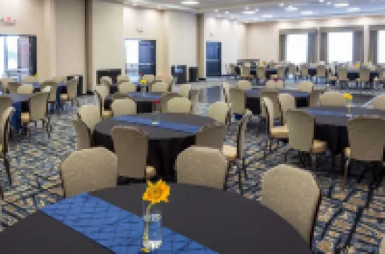 La Quinta Inn & Suites by Wyndham Lubbock Southwest