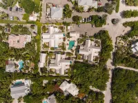 Bungalows at Windsong on the Reef Hotels in The Bight Settlement