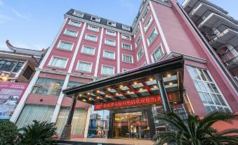 Oriental Roman Holiday Hotel