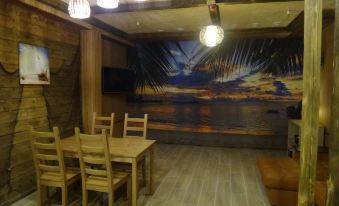 LogHouse Hotel