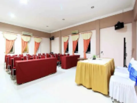 Dangau Hotel Kubu Raya Hotels in Raya River