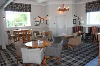 Stonehenge Inn & Shepherd's Huts Hotel a Upavon