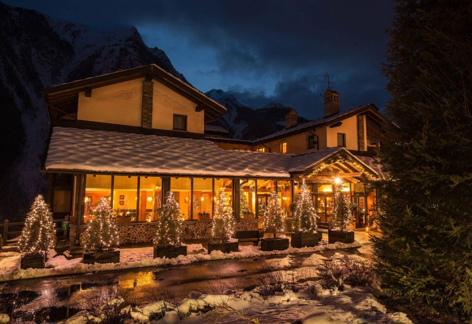 Comprensión Premisa George Hanbury QC Terme Pré Saint Didier Spa and Resort - Valoraciones de hotel de estrellas en Valle de Aosta Comprensión Premisa George Hanbury QC Terme Pré Saint Didier Spa and Resort - Valoraciones de hotel de estrellas en Valle de Aosta