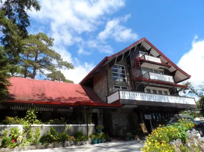 Log Cabin Hotel - Baguio Отели в г. Багио