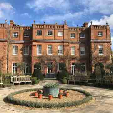 The Grove Hotel Exterior