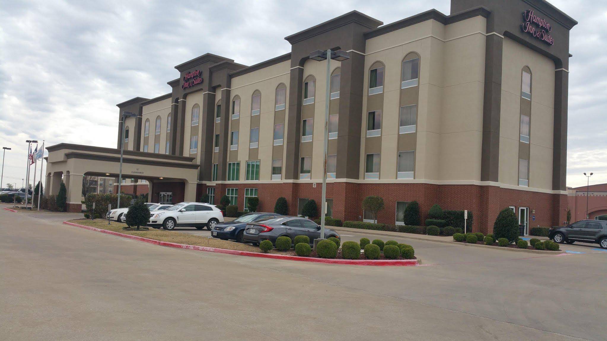 Hampton Inn and Suites Waxahachie