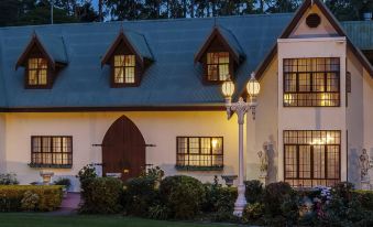 Mt Tamborine Stonehaven Boutique Hotel