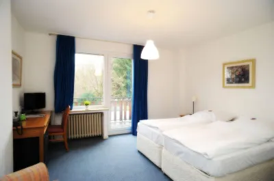Hotel Waldesruh Hotels in der Nähe von Frank Trimborn Blumeneinzelhandel