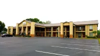 Cochran Inn & Suites