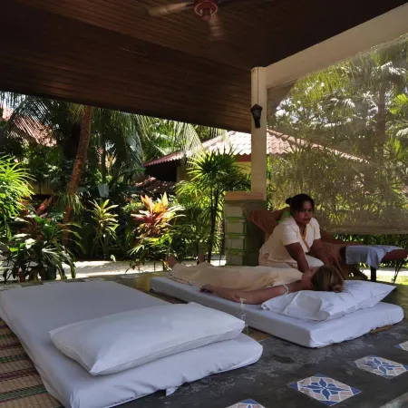 Phuket Leelavadee Hua Ting Resort