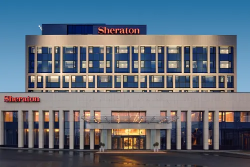 SHERATONPLAZA Ufa Congress Hotel (Шератон Плаза Уфа Конгрессбывш. Краун Плаза Уфа Конгресс)