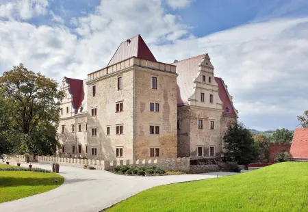 Uroczysko Siedmiu Stawów Luxury Hotel & Spa by l'Occitane Отели в г. Собутка
