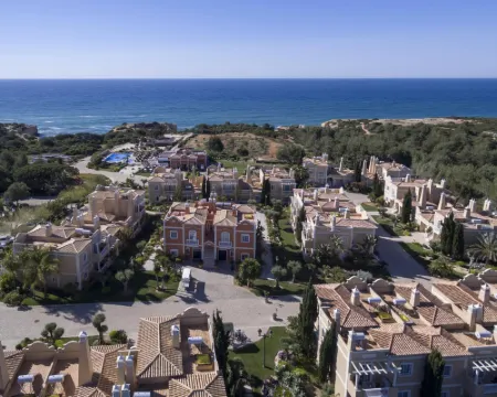 Vila Alba Resort Hotels in Lagoa
