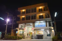 Golden Beach Boutique Resort Hotels near Wat Ao Noi