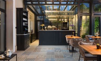 Almayer Art & Heritage Adults Only Hotel and Dépendance Rooms