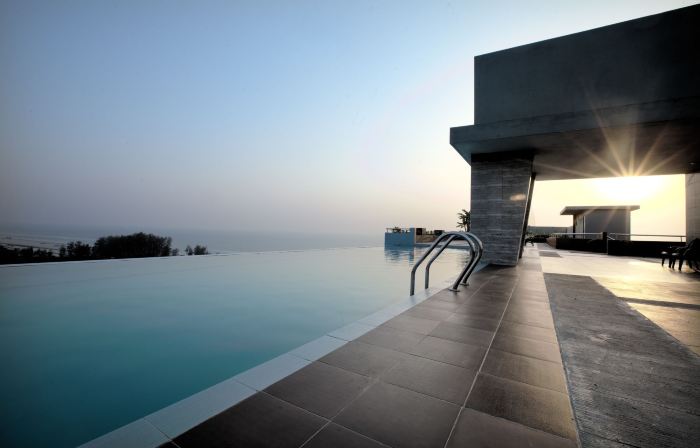 Neeshorgo Hotel & Resort