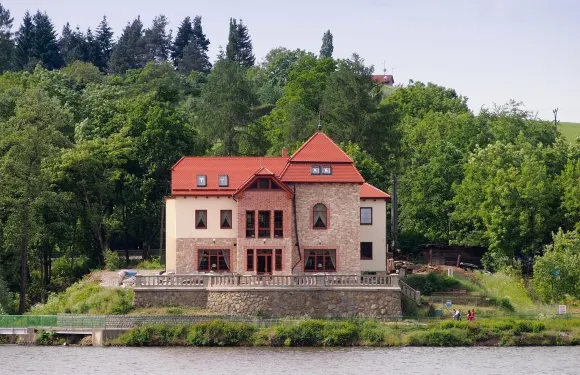 普盧姆洛夫酒店