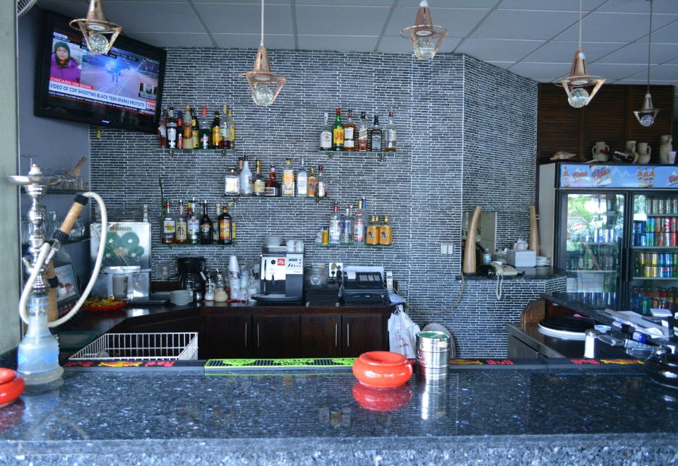 트래블 인 호텔 로비