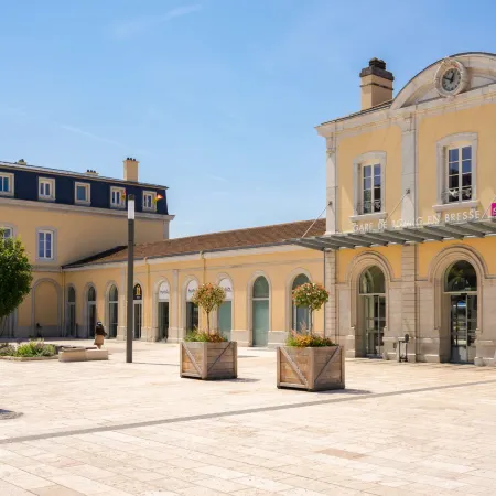 The Originals Boutique Hôtel Terminus Bourg-en-Bresse Gare Hotels in Ain