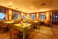 Wellness Hotel Zlatá Lípa Hotels in Janov