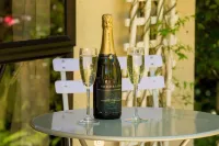Swan House Hotels in Martinborough