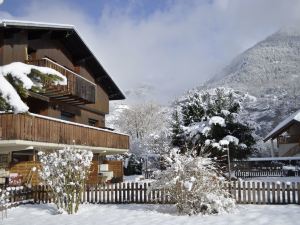 Chalet la Cachette Cyclists & Skiers