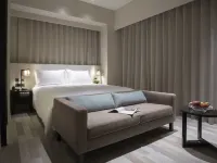 New Riverview Suites Taipei Hotels near Huaxi Street Night Market