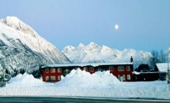 Totem Hotel and Suites