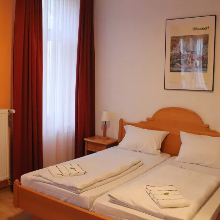 Hotel Weidenhof Отели рядом с достопримечательностью «Монумент в честь 700-летия основания города Дюссельдорфа»