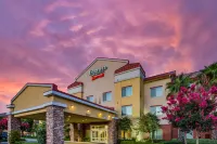 Fairfield Inn & Suites Turlock فنادق في تورلوك