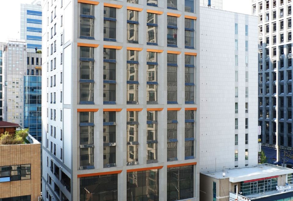 호텔 뉴브의 조식 공간 이미지