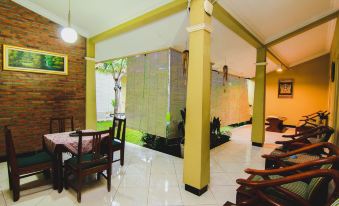 Griya Batik Giri Sekar Homestay