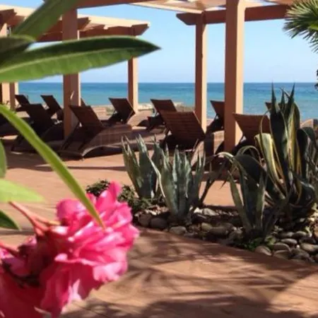 Лазурная Отель и Спа