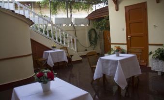 Medieval Rose Guest House