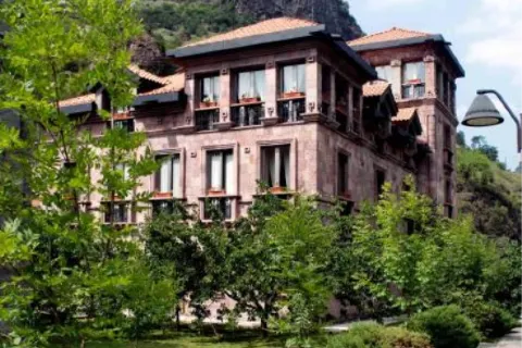 Tufenkian Avan Dzoraget Hotel
