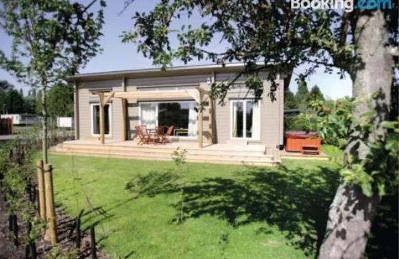 羅伊登海濱村莊酒店