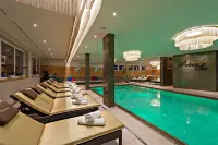 Liebes Caroline 4-Sterne-Hotel - Pools