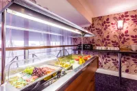The Gardens Hotel - breakfast